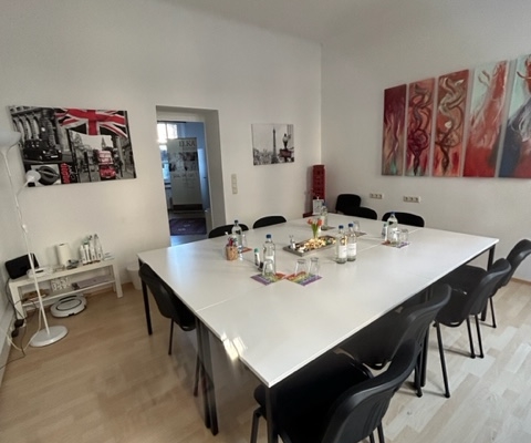 Schulungszimmer Türsicht